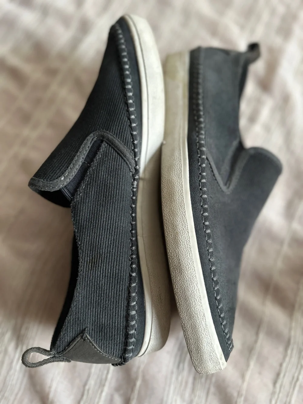 CLARKS Kessell Slip Dark Grey Corduroy Moc Toe Slip On Sneakers Men's | 12